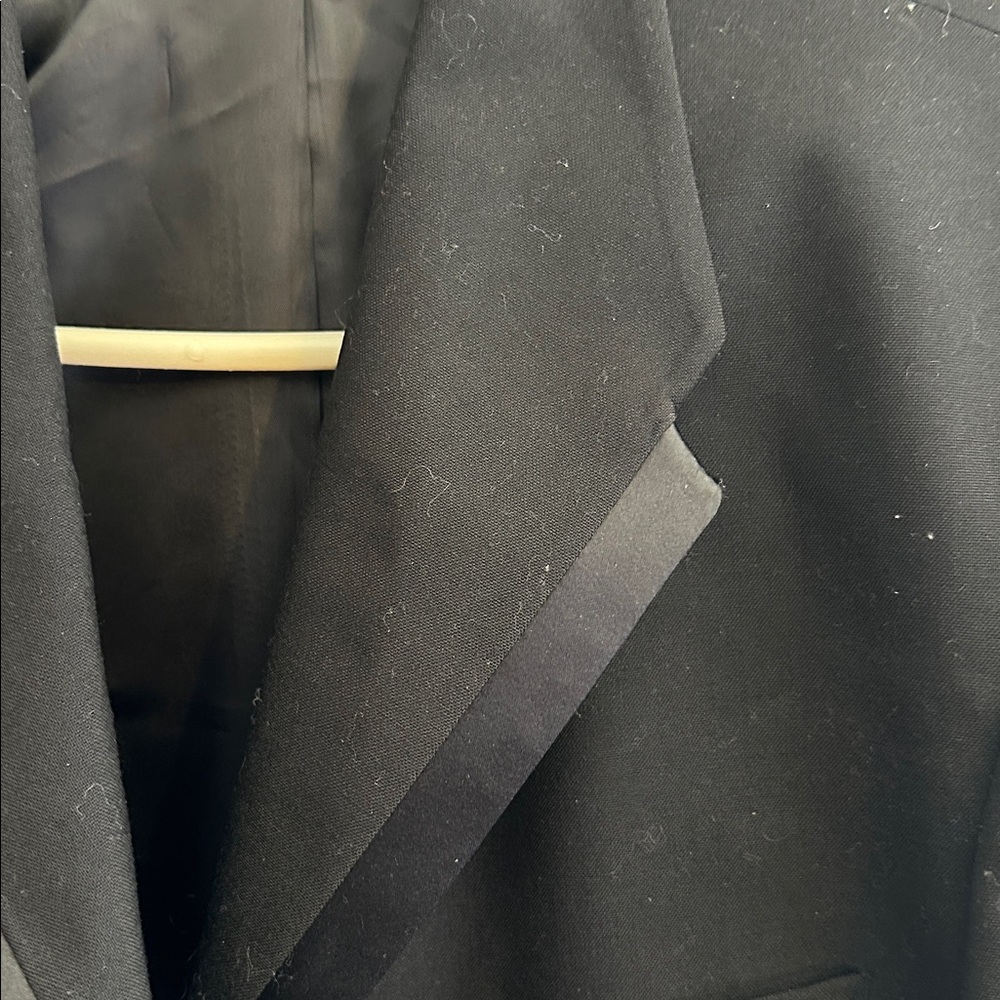 Oscar de la Renta Black Tuxedo Jacket with Satin Trim - Picture 4 of 6